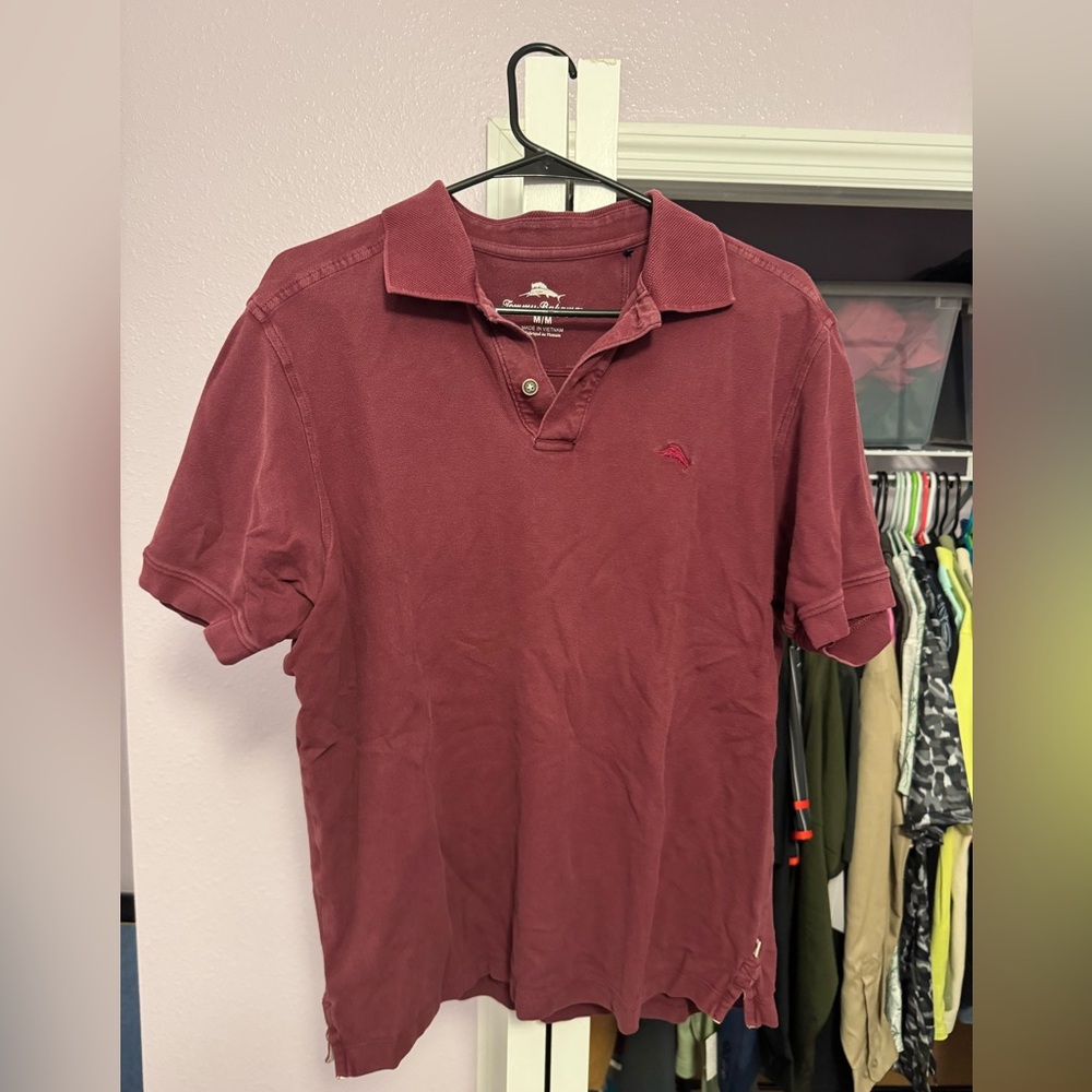Tommy Bahamas men’s medium short sleeve polo shirt. Burgundy. Gently Used